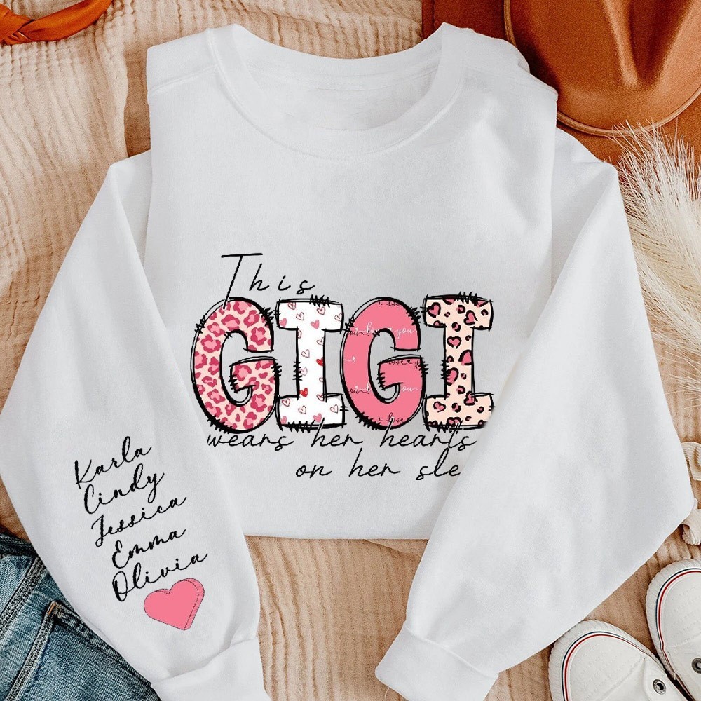 Personalised This Gigi Wears Her Heart on Her Sleeve Sweatshirt with Kids Names on Sleeve Gifts for Gigi Mother's Day Gift