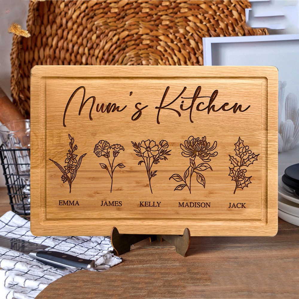 Personalised Mum's Kitchen Birth Flower Cutting Board with Engraved Names Family Gifts for Mum Grandma