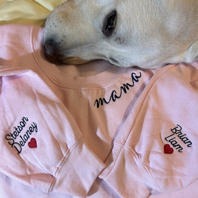 Personalisiertes Mama Besticktes Sweatshirt Hoodie mit Namen Muttertagsgeschenk