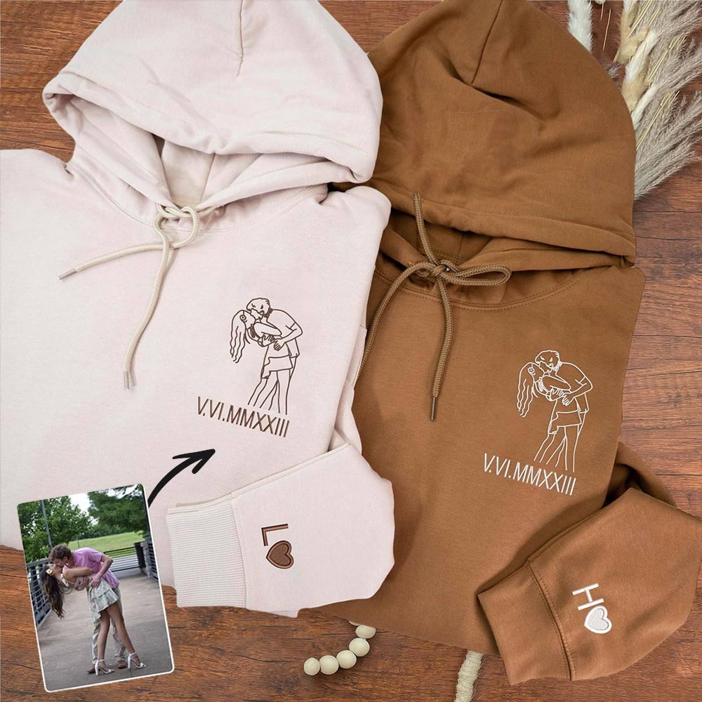 Personalisierter Kapuzenpullover mit gesticktem Porträtumriss für Paare und römischen Ziffern – Jubiläumsgeschenk für ihn, Valentinstagsgeschenk für Paare