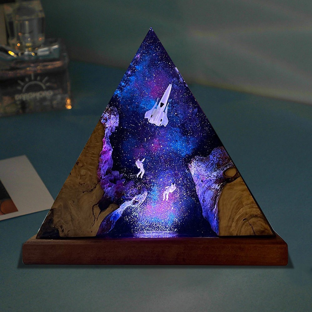 Galaxie-Weltraumharz- und Holz-Epoxidharzlampe, Astronauten-Nachtlicht, Jubiläumsgeschenkidee für Sie, Geburtstagsgeschenk für Paare, einzigartiges Nachttischgeschenk