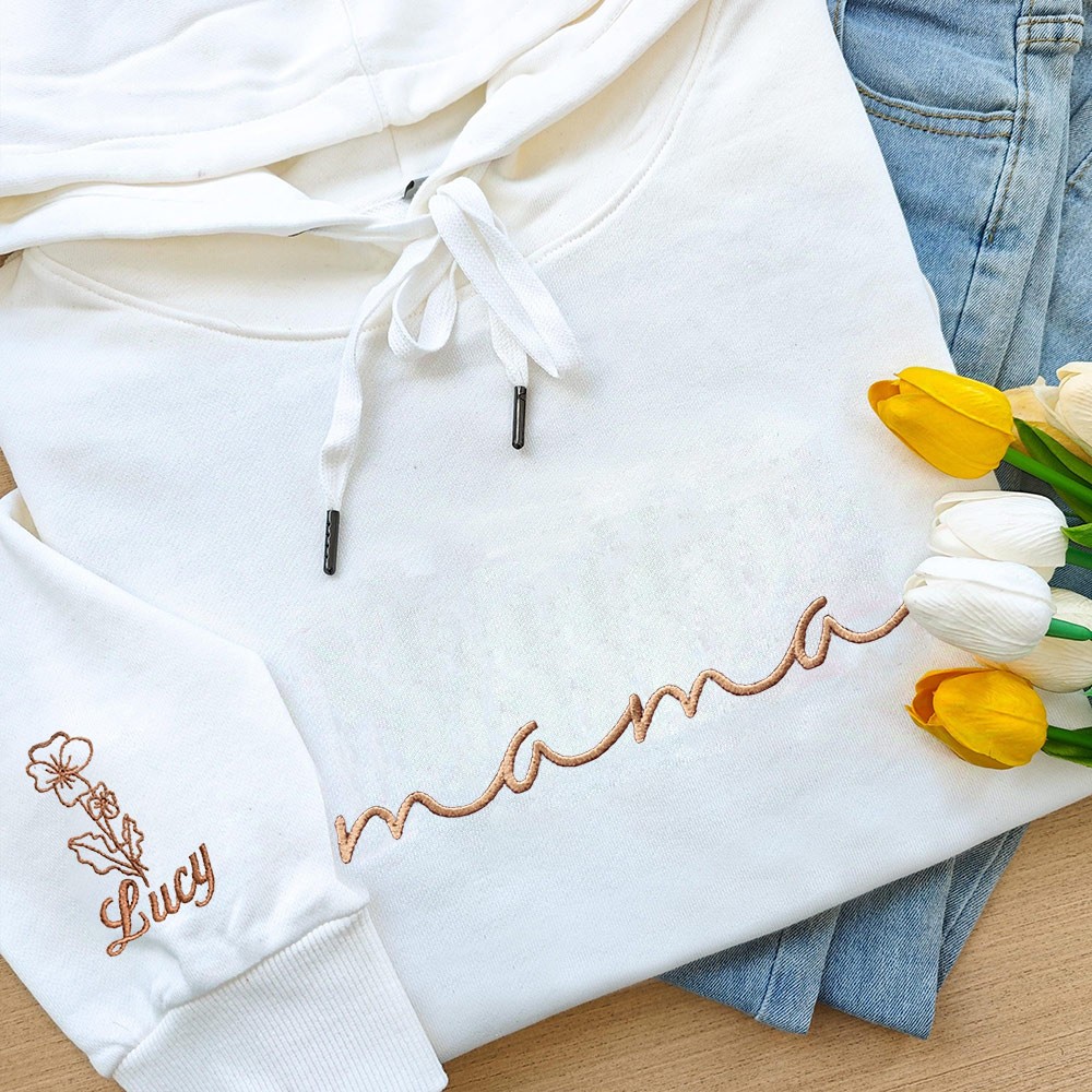 Besticktes Mama-Sweatshirt mit Geburtsblumen und Namen auf dem Ärmel. Muttertagsgeschenk. Geburtstage. Neue Mütter. Personalisiertes Geschenk für Mama