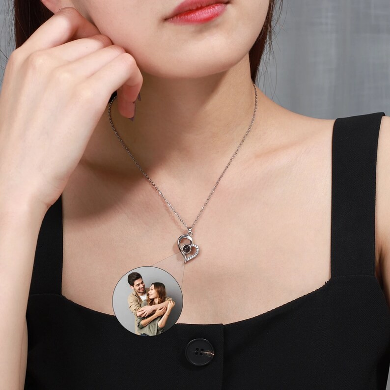 Personalisierte Halskette mit Fotoprojektion, Jahrestagsgeschenke für Sie, Paargeschenk für Seelenverwandte