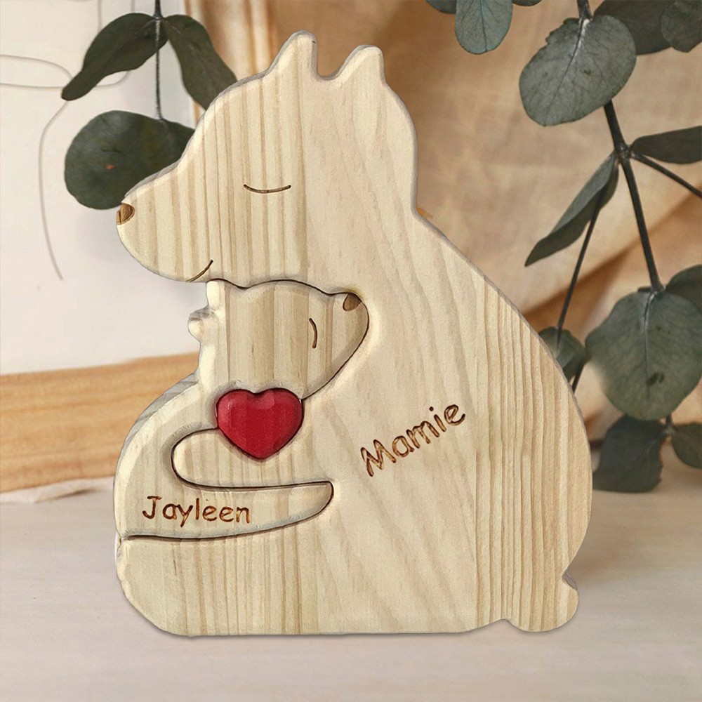 Personalisiertes Holzschild mit dem Umarmung Bären-Puzzle für Mama und Oma mit den Namen der Kinder. Einzigartiges Geburtstagsgeschenk für Mama und Oma. Muttertagsgeschenkidee. Babyparty-Geschenk.
