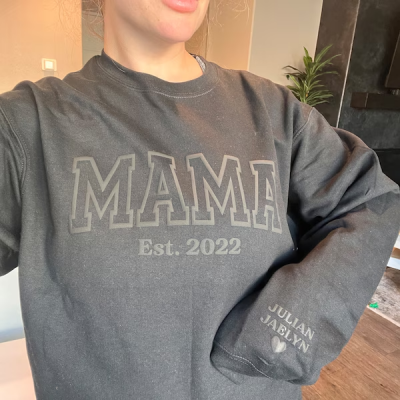 Personalisiertes Mama-Sweatshirt mit Kindernamen auf dem Ärmel – Geschenkideen für Mama, Oma, Muttertagsgeschenke