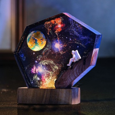 Weltraum-Astronauten-Epoxid-Lampe, Galaxie, Holz-Nachtlicht, Geburtstagsgeschenk für sie, einzigartige Familien-Nachtgeschenke für Paare