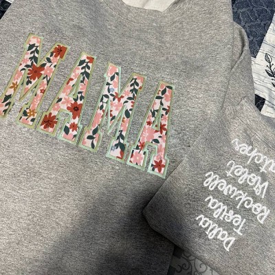 Benutzerdefinierte bestickte Mama Sweatshirt Hoodie mit Kinder Namen auf Ärmel Muttertag Geschenk