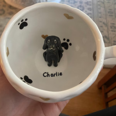 Personalisierte Tasse mit Haustierfigur, handgefertigte Kaffeetasse, einzigartiges Geschenk für Tierliebhaber, Weihnachtsgeschenk