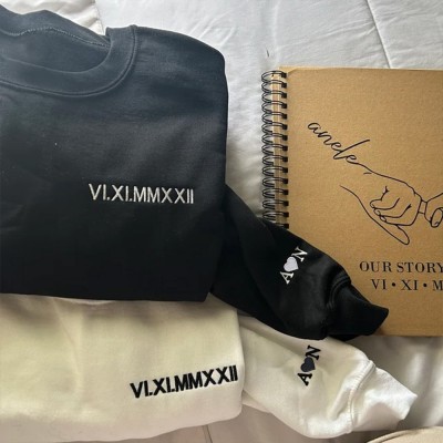Personalisiertes Paar-Hoodie-Sweatshirt mit gestickten römischen Ziffern als Jubiläumsgeschenk