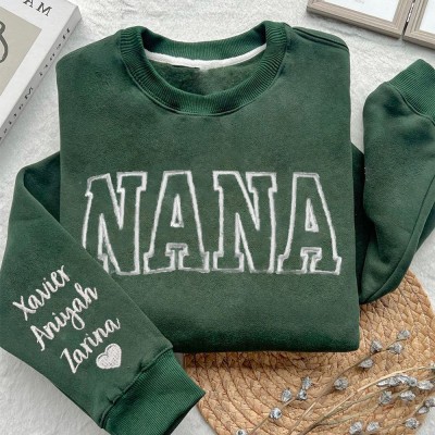 Personalisiertes Oma Besticktes Sweatshirt Hoodie Einzigartiges Geschenk für Oma Mama Weihnachtsgeschenke