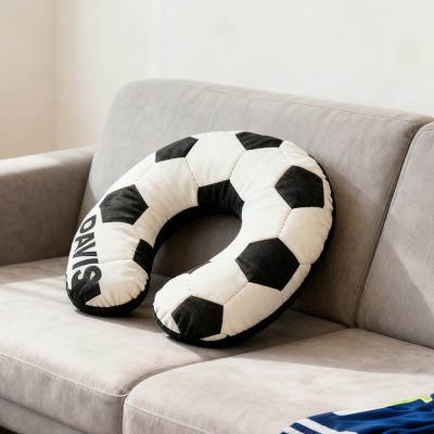 Personalisiertes U-förmiges Fußballkissen mit individuellem Namen – das perfekte Weihnachtsgeschenk für Fußballfans!
