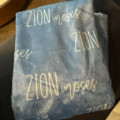 Personalisierte Kinderdecke mit Namen – Einzigartiges Geschenk für Kinder, Geburtstagsgeschenke, Weihnachtsgeschenkideen