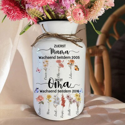 Personalisierte Vase „Erste Mutter, jetzt Oma“ mit Geburtsblumen und Kindernamen. Besondere Erinnerungsgeschenke für Mama und Oma. Einzigartige Muttertagsgeschenke