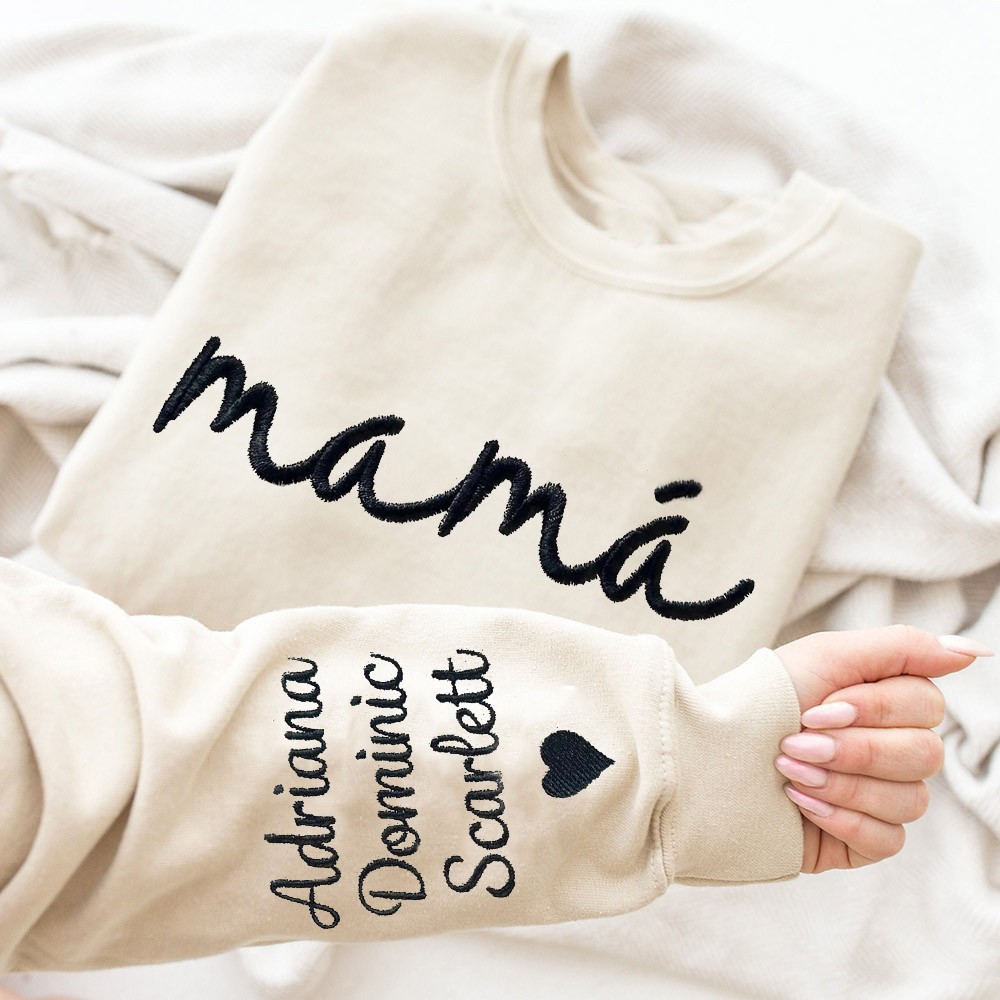 Sudadera bordada personalizada para mamá con nombres de niños. Ideas de regalo para el Día de la Madre.