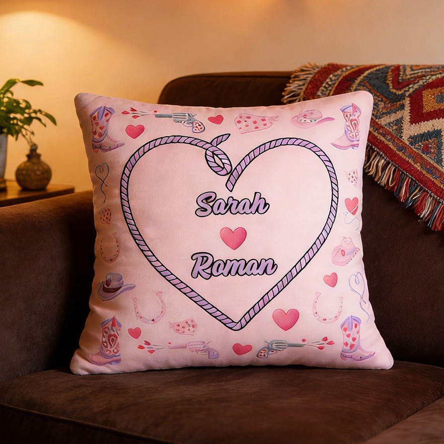 Coussin Cœur Cordé Rose Avec Prénoms de Couple Personnalisé Cadeau Unique pour Anniversaire et Saint-Valentin