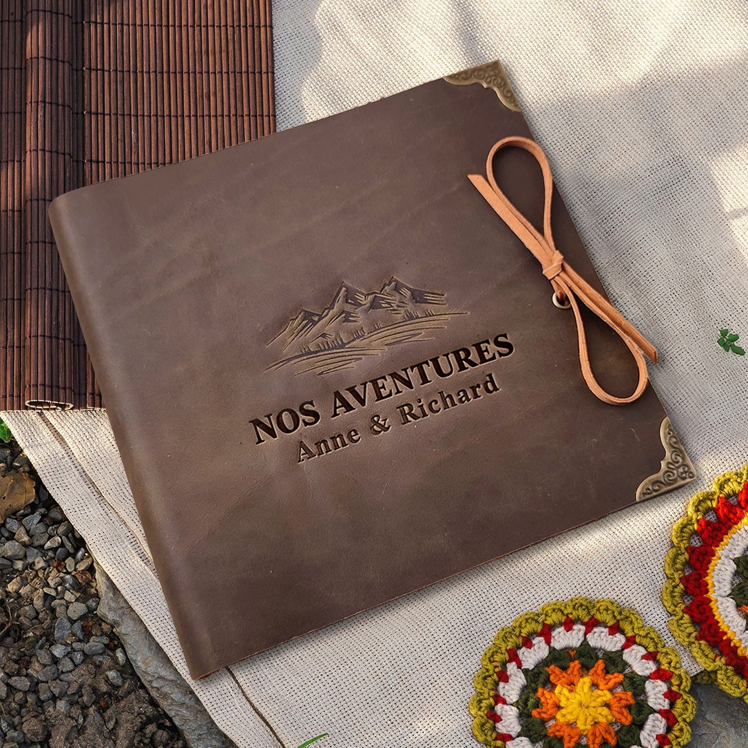 Album Photo en Cuir Personnalisé « Notre Livre d'Aventures » pour les Couples Cadeau d'Anniversaire pour Votre Mari Cadeau de Saint-Valentin pour Lui