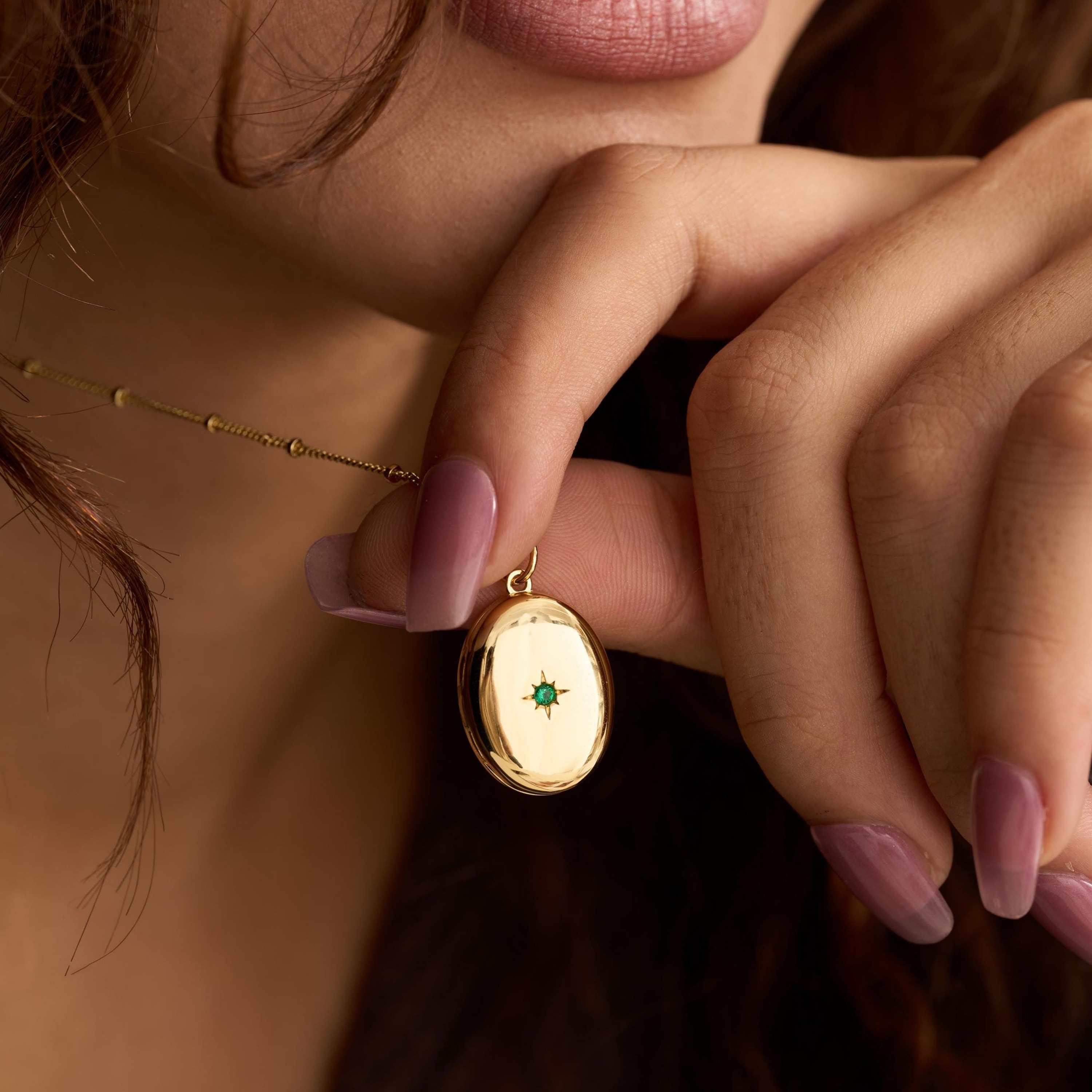 Collier Médaillon avec Photo Collier Ovale Gravé avec Pierre de Naissance Collier Photo Cadeau de Noël Cadeau d'Anniversaire pour Maman