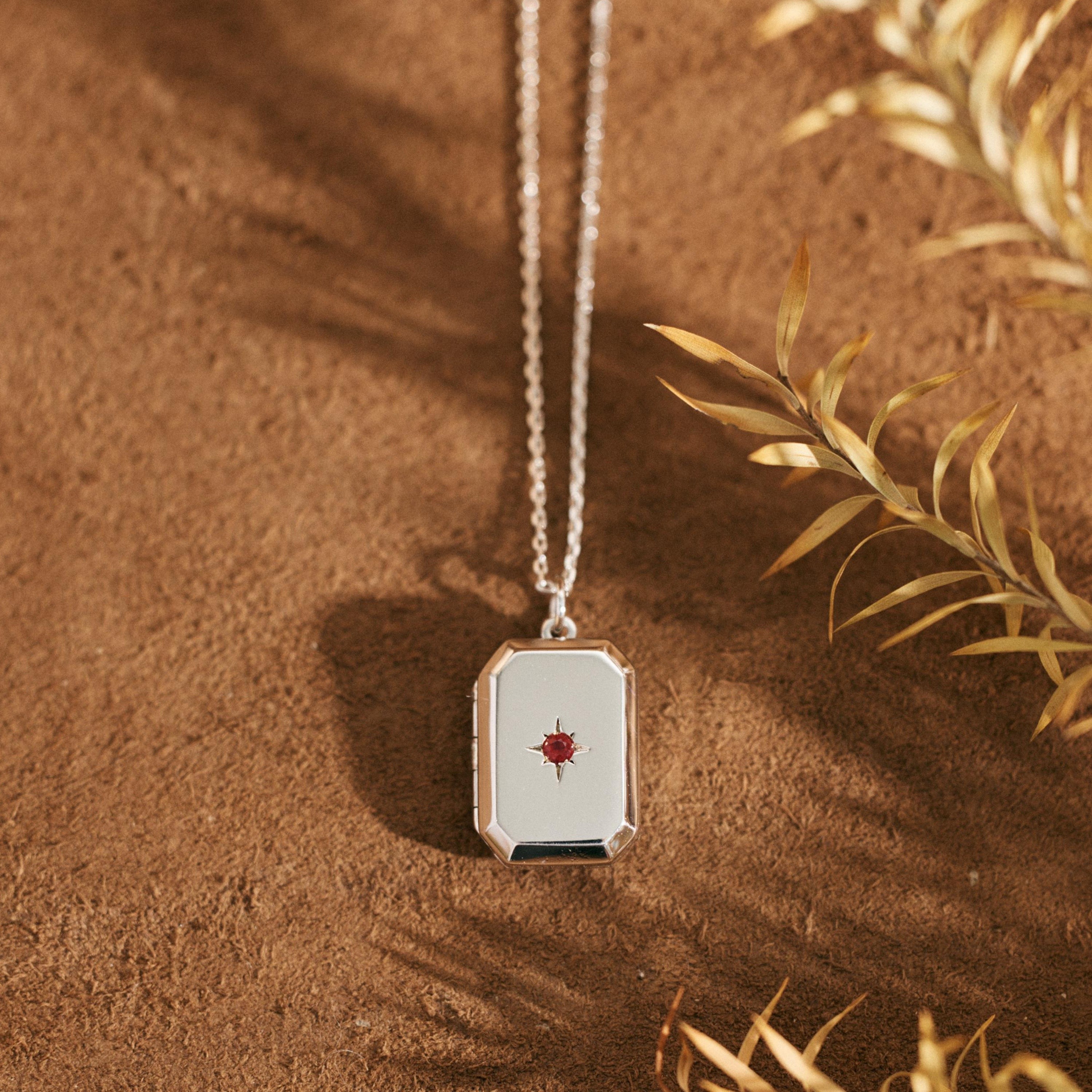 Collier Médaillon Personnalisé avec Photo Bijou Commémoratif Gravé sur Mesure Collier Photo Cadeau d'Anniversaire Cadeau pour Elle