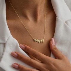 Collier Personnalisé avec Prénom et Motif Floral d'Anniversaire Collier à Offrir à Elle Cadeau d'Anniversaire pour la Fête des Mères