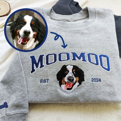 Sweat-shirt à capuche brodé personnalisé avec photo de visage de chien et date, cadeau unique pour les amoureux des animaux