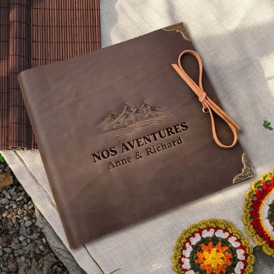 Album Photo en Cuir Personnalisé « Notre Livre d'Aventures » pour les Couples Cadeau d'Anniversaire pour Votre Mari Cadeau de Saint-Valentin pour Lui