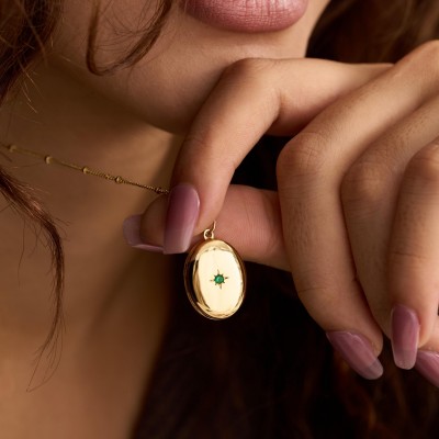 Collier Médaillon avec Photo Collier Ovale Gravé avec Pierre de Naissance Collier Photo Cadeau de Noël Cadeau d'Anniversaire pour Maman