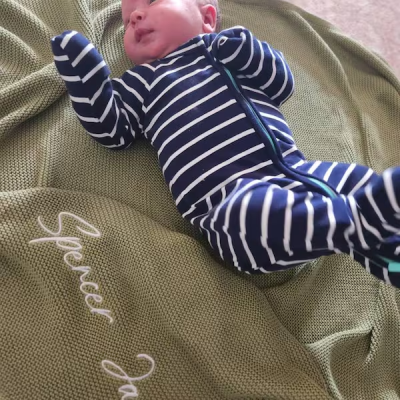 Couverture brodée personnalisée avec le prénom de bébé Cadeau de naissance unique et précieux pour les enfants Cadeau de Noël