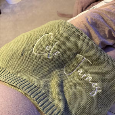 Couverture brodée personnalisée avec le prénom de bébé Cadeau de naissance unique et précieux pour les enfants Cadeau de Noël