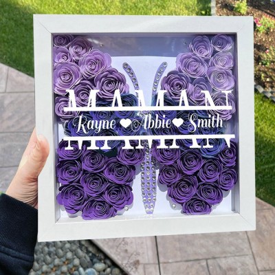 Boîte d'ombre à fleurs monogramme de maman papillon personnalisée avec noms d'enfants, cadeau pour maman grand-mère