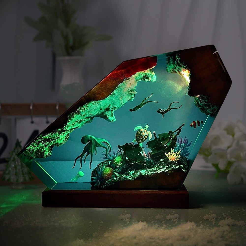 Polpo e subacqueo Lampada da notte in resina epossidica Lampada in legno Regali di compleanno Idee regalo per coppie uniche per l'anima gemella