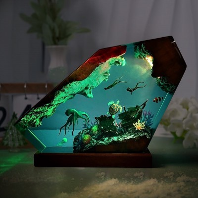 Polpo e subacqueo Lampada da notte in resina epossidica Lampada in legno Regali di compleanno Idee regalo per coppie uniche per l'anima gemella