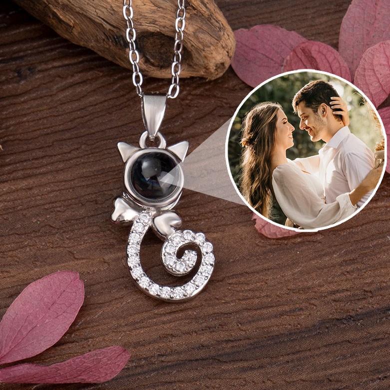 Custom Cat Shaped Photo Projection Pendant Necklace Fashion Cartoon Gift For Her Gift For Couple