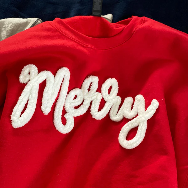 Merry Christmas Chenille Yarn Letter Embroidered Sweatshirt Holiday Sweatshirt for Women Christmas Gifts