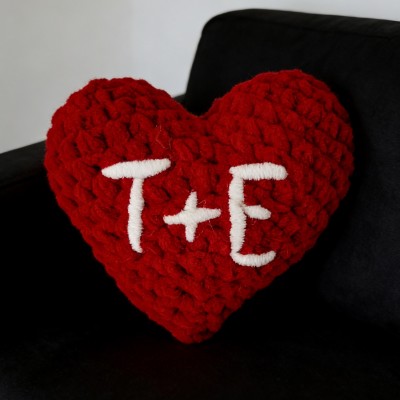 Personalized Couple Letter Crochet Heart Pillow Unique Gifts for Girlfriend Boyfriend Anniversary Gift Valentine's Day Gift