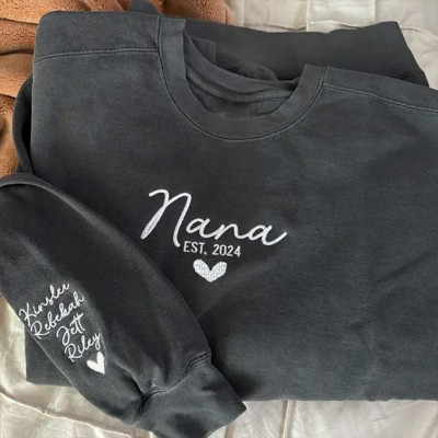 Embroidered Nana Sweatshirt Hoodie with Kids Names on Sleeve Personalized Gifts for Nana Mother's Day Gift Ideas