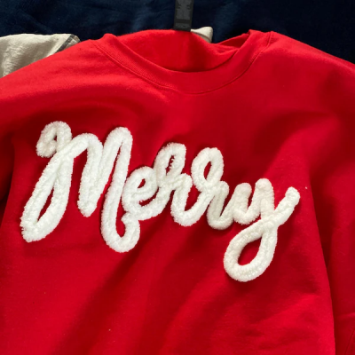 Merry Christmas Chenille Yarn Letter Embroidered Sweatshirt Holiday Sweatshirt for Women Christmas Gifts