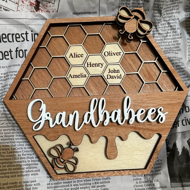 Gepersonaliseerd Grandbabees Bee Hive Stamboom Houten Bord met de Namen van de Kleinkinderen voor Jubileum Kerstcadeaus