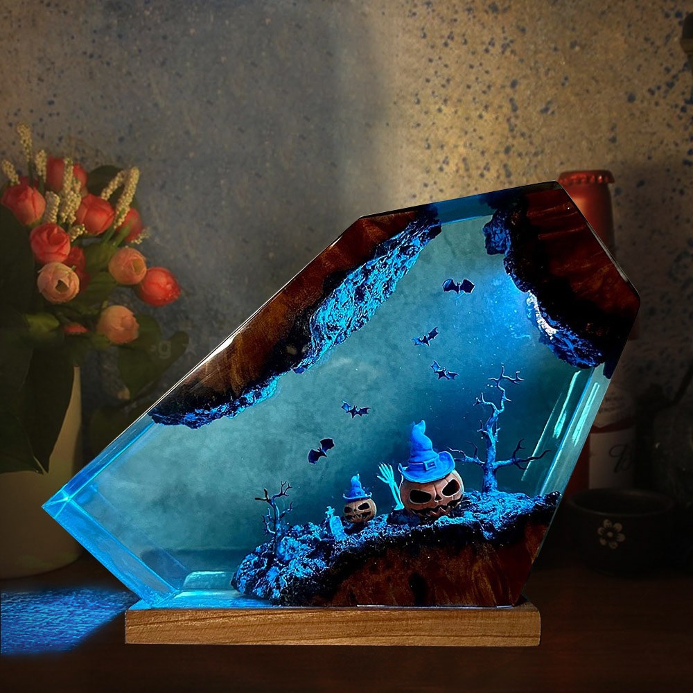 Halloween Pompoen Epoxy Hars Houten Lamp Horror Spookachtig Thema Nachtlampje Uniek Cadeau voor Kinderen Verjaardagscadeau voor Haar Nachtkastje Cadeau voor Beste Vriend Speciaal Halloween Cadeau Idee