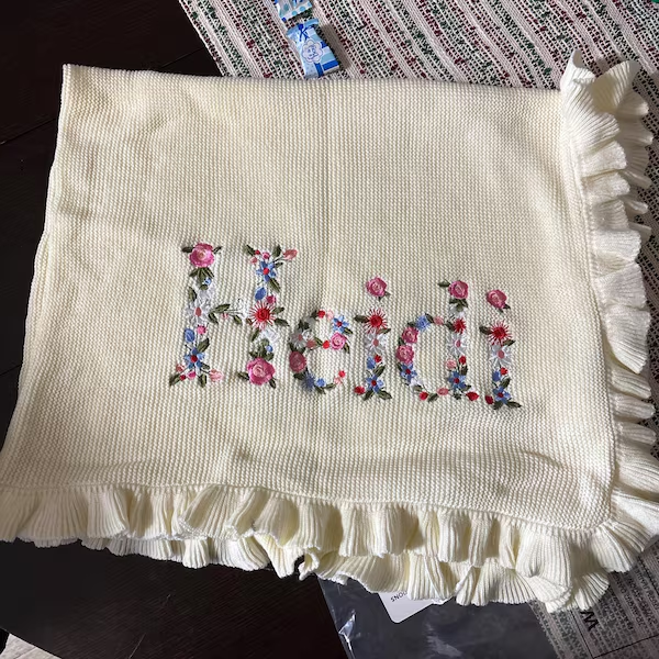 Op maat geborduurde babynaamdeken, uniek babyshowercadeau, pasgeboren cadeau, kerstcadeau