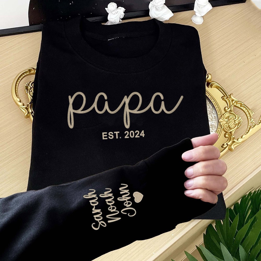 Gepersonaliseerde hoodie met geborduurde naam voor papa, als aandenken met de naam van het kind geborduurd op de mouw, uniek cadeau-idee voor Vaderdag, perfect cadeau voor het hele gezin voor papa