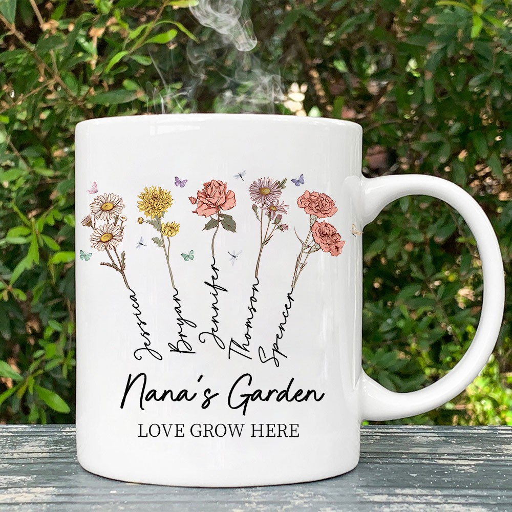 Aangepaste Nana's Garden Love Grows Here Geboortebloem Mok met namen Moederdagcadeau Voorbereiding Familiecadeau voor moeder Oma
