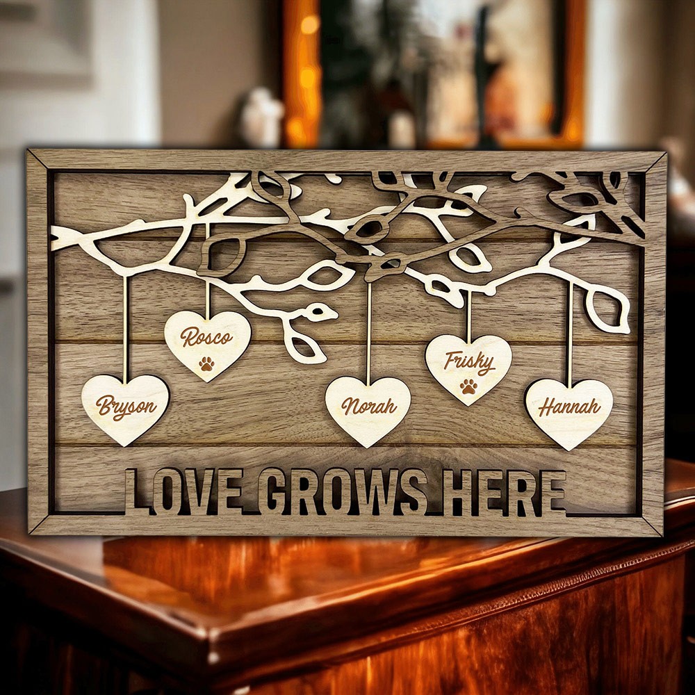 Op maat gemaakte houten stamboom met de tekst 'Liefde groeit hier' Moederdag cadeau-ideeën