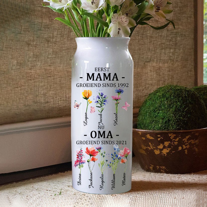 Gepersonaliseerde 'Van Mama naar Oma' Poster | Vaas met Geboortebloemen & Namen | Uniek Cadeau voor Moederdag
