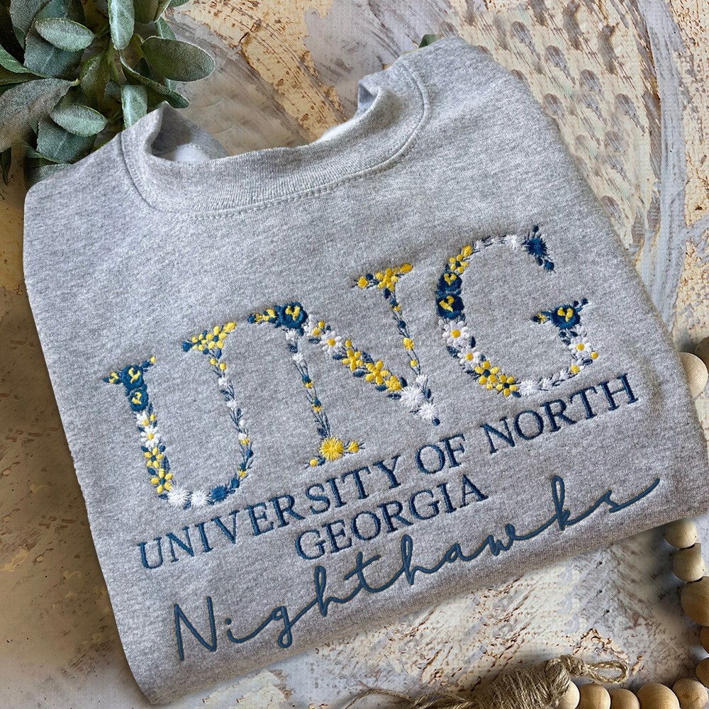 Aangepaste geborduurde bloemenletter college sweatshirt hoodie voor afstuderen beste studentenvereniging cadeau voor vrienden