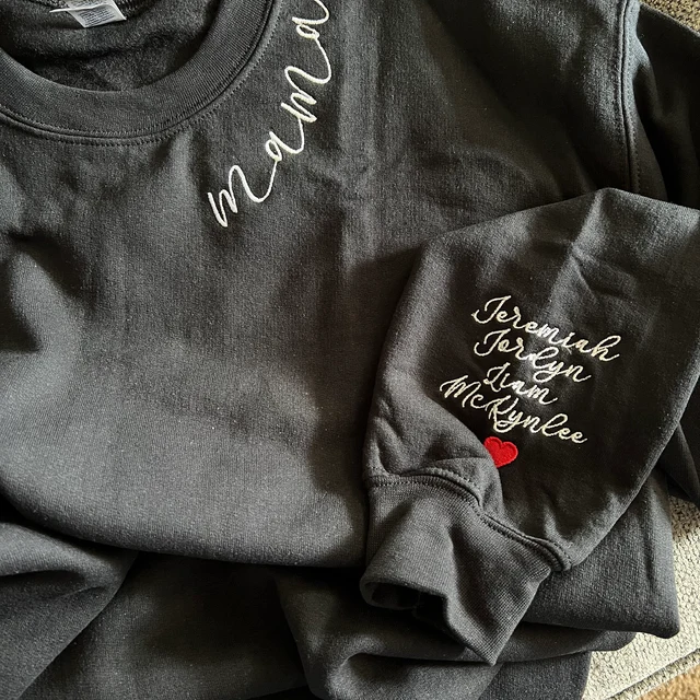 Gepersonaliseerde geborduurde mama hoodie sweatshirt met kindernamen Moederdag cadeau-ideeën