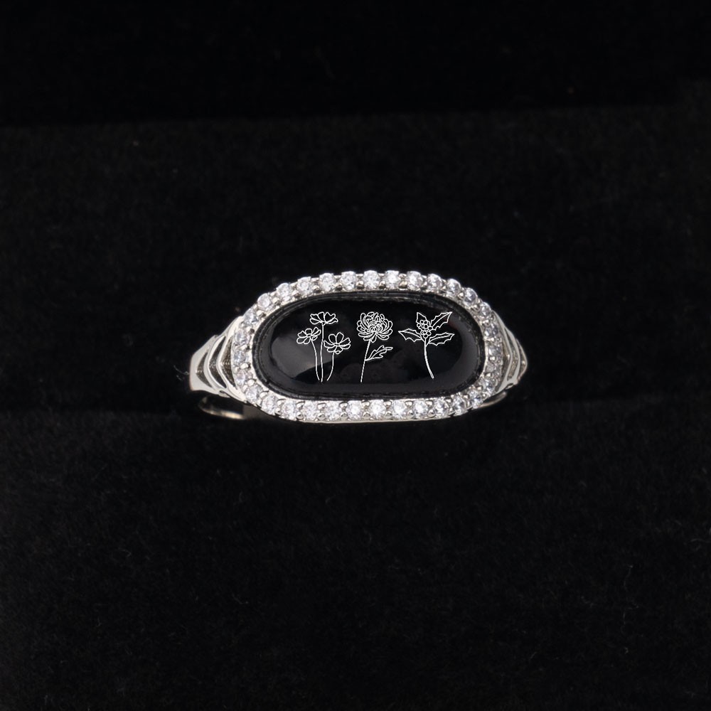 Gepersonaliseerde zwarte schelp geboortebloemenring