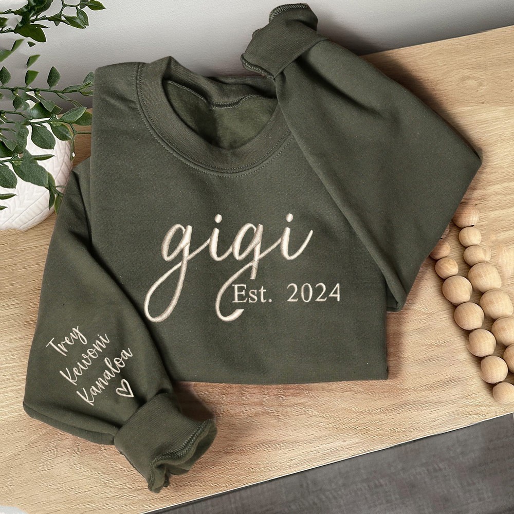 Personalised Embroidered Gigi Sweatshirt with Kids Names on Sleeve Unique Gifts for Gigi Mother's Day Gift Ideas