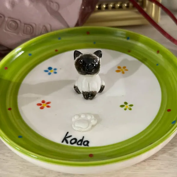 Custom Dog Cat Figurine Jewelry Plate with Name Memorial Gifts for Pet Lovers Dog Owner Gifts Christmas Gift