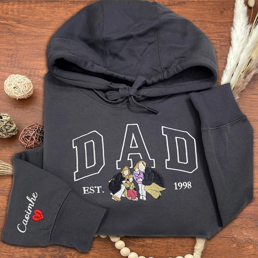 Personalised Dad Embroidered Photo Portrait Sweatshirt with Kids Names on Sleeve Unique Gifts for Dad Father's Day Gift