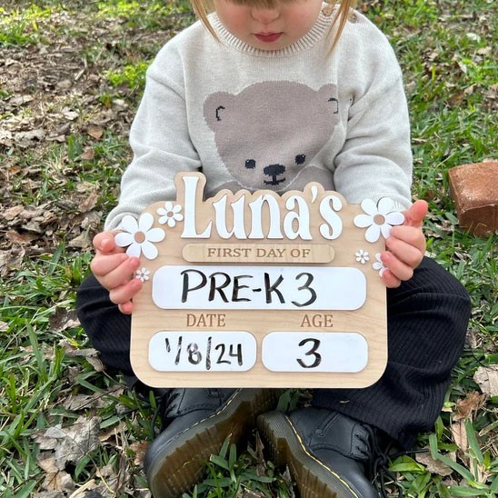 Personalised Daisy Toddler First & Last Day of School Interchangeable Sign Custom Back To School Sign Photo Props Gift